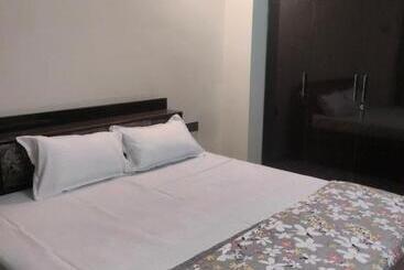 Aparthotel Pushp Vatika Codo Hotal