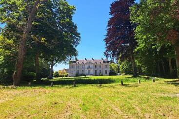 Bed and Breakfast Château D Agy