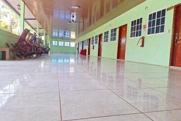 هتل The Captains Iin