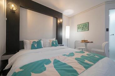 By Ths Shine Hotel Incheon