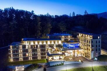 هتل Atlantida Boutique