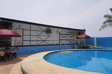 Giswold Lagunde Beach Resort