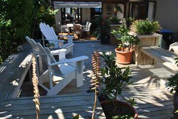 Terry And Cindy's Bed And Breakfast