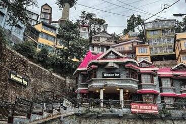 Wingait Inn   Hotel Near The Mall Road