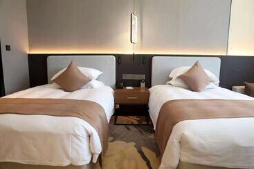 Otel Howard Johnson By Wyndham Bole Plaza Chengwu