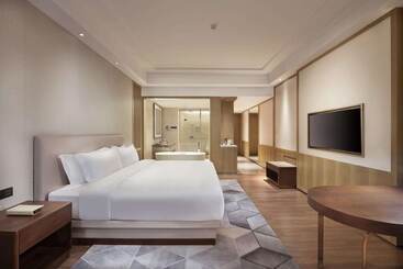 Otel Ramada Plaza By Wyndham Dongguan Songshan Lake