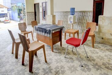 Hotel Zeevanna Guest House Syariah By Oyo