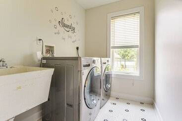 별장 Middle River Retreat W/ 150  Pier: Dogs Welcome!