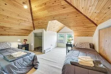 コテージ 15 Mi To Seven Springs Resort: Somerset Home!