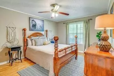 Mökkimajoitus Charming Simsboro Retreat On 5 Acres W/ Patio!