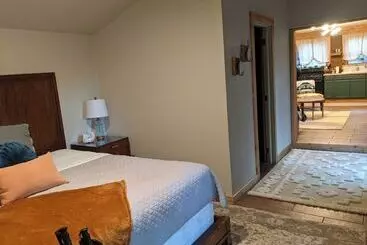 کلبه Loblolly Pines Adventure Camp Camphouse
