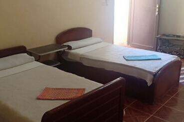 هتل Ahmed Safari Camp &