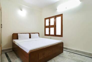 Goroomgo Hotel Sheetal International Siwan