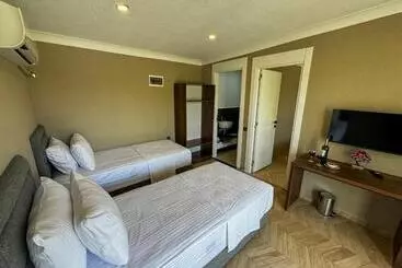 Hotelli Gargaron Beach