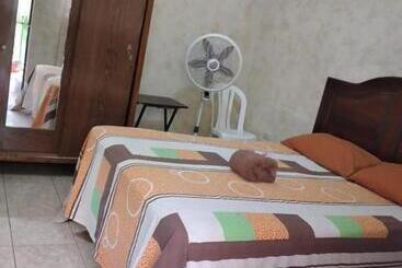 هتل Y Restaurante Verpaz