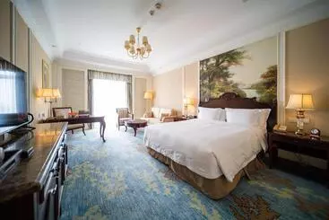 Hotel Crowne Plaza Ocean Spring Resort, An Ihg