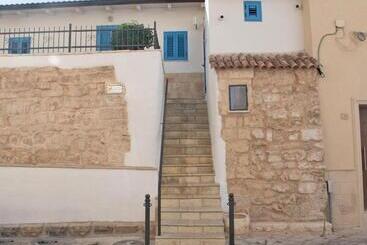 تختخواب و صبحانه Le Casette