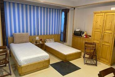 تختخواب و صبحانه Nagadesh Homestay