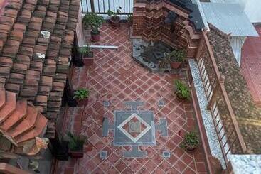 تختخواب و صبحانه Nagadesh Homestay