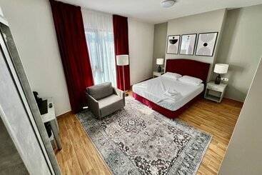 Hotelli Fantazia Oradea   Self Check In & Out