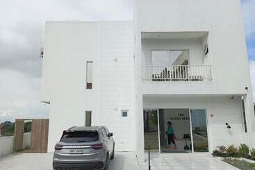 Pansiyon Casa Luna Guesthouse Tagaytay