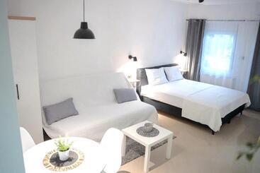 پانسیون Laguna Apartments