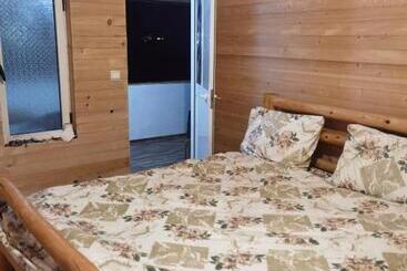 Pensió Guest House Artani