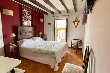 הוסטל Posada Rural La Peña Casares