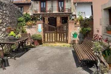 ユースホステル Posada Rural La Peña Casares