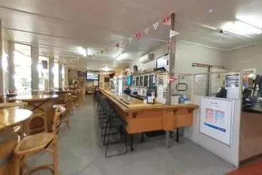 The Golden Orange Hotel Motel