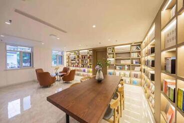 Hanting Hotel Tianjin Nankai Wangdingdi Metro Station