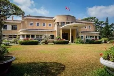 هتل Khách Sạn Trung Hiếu