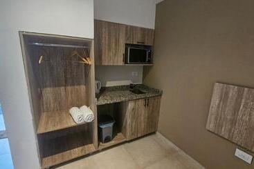 Hotel La Quinta Suites