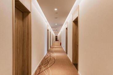 Hanting Hotel Shijiazhuang Zhengding Ancient City South Gate