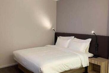 Hanting Hotel Tianjin Dongli Development Zone Management Committee