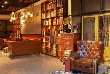 Otel James Joyce Coffetel Guilin Railway Station Xiangbi Mountain Liangjiang Sihu Wharf