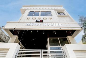 هتل Oyo Ruby House