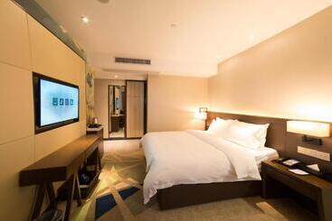 Hotel Zmax Guangzhou Jiangtai Road Metro Station