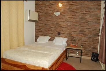 پانسیون Zumah