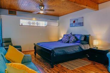 Pension 281 W Citrus