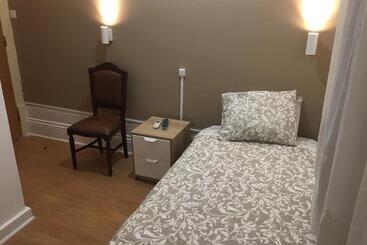 Lira Guest House B&b