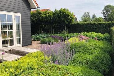 Bed & Breakfast Chalet Royal