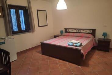 בית מלון כפרי Podere La Starza