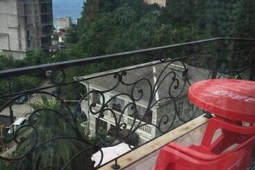 پانسیون Guguli