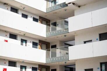 Sunset Resort   Lakeside Apartment