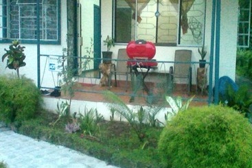 Bed and Breakfast Dreams Homestay