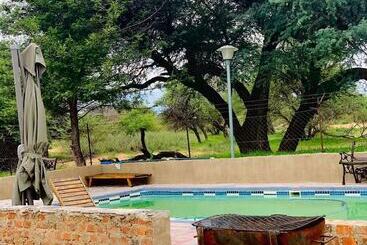 هتل Echo Lodge