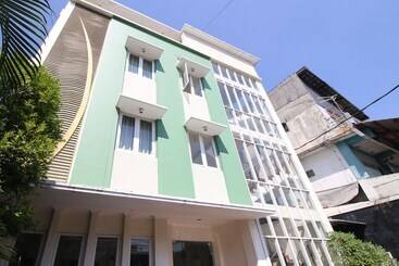 هتل Vala Malioboro Yogyakarta