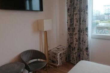 B&b Mini Hotel Incity Close Train Station And Port