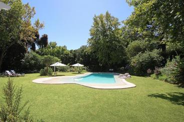 צימר Beluga Of Constantia Guest House